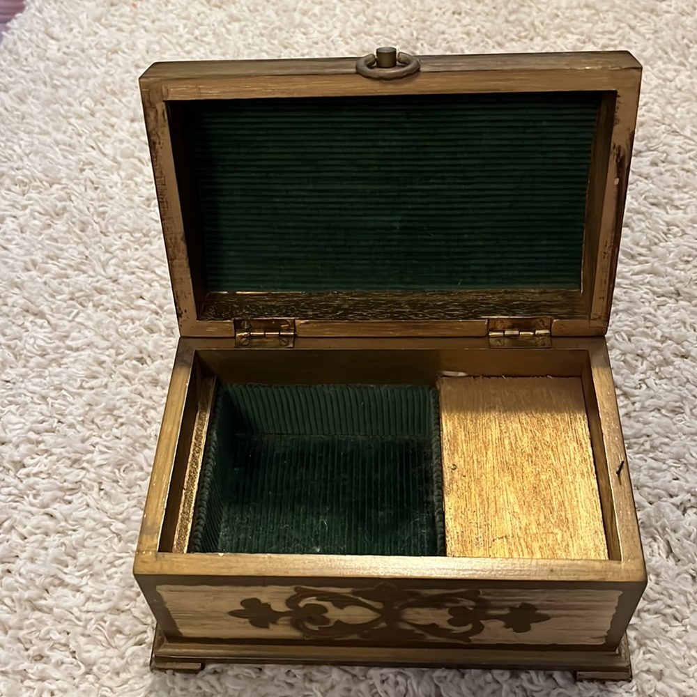 Jewelry Box - Picture 3 of 4